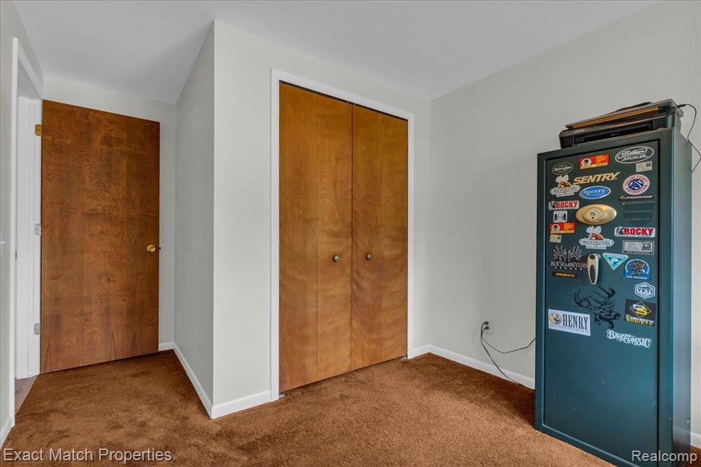 7180 HOWELL Avenue, Waterford, MI 48327 — Photo 35