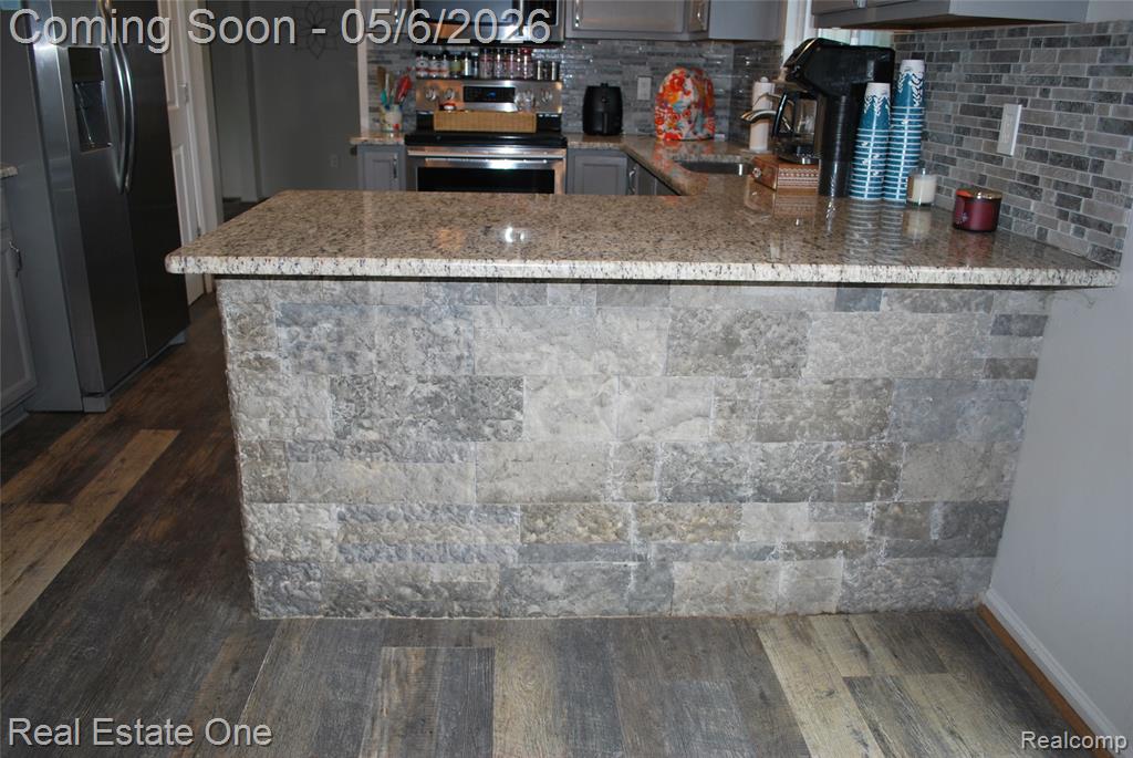 42998 Bradley Drive, Van Buren, MI 48111 — Photo 17