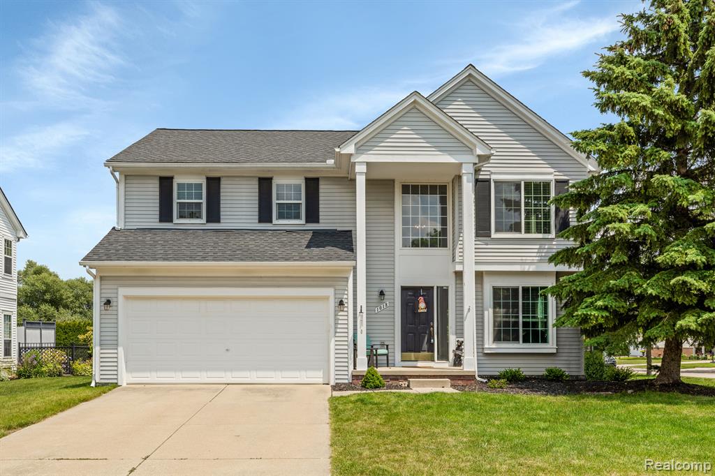 1018 SHETLAND Drive, South Lyon, MI 48178 — Photo 2