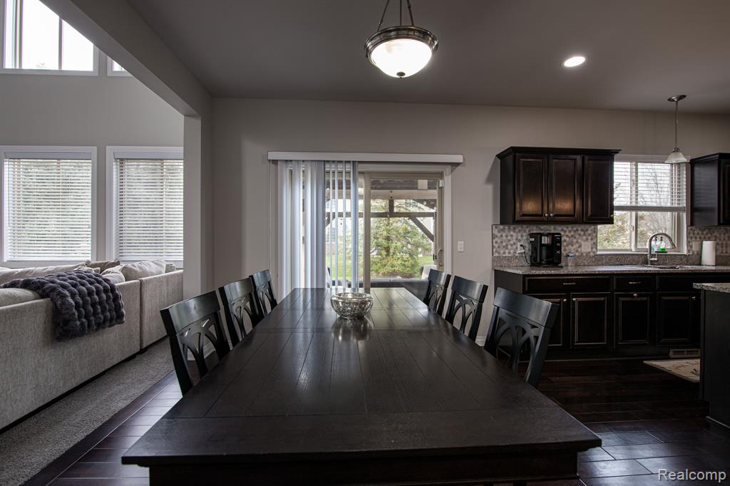 832 W BAY SHORE Drive, Oxford, MI 48371 — Photo 11