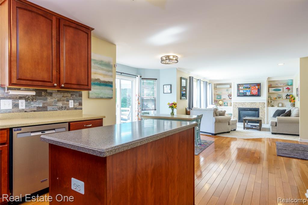 442 Ridgewood Drive S, Ortonville, MI 48462 — Photo 12