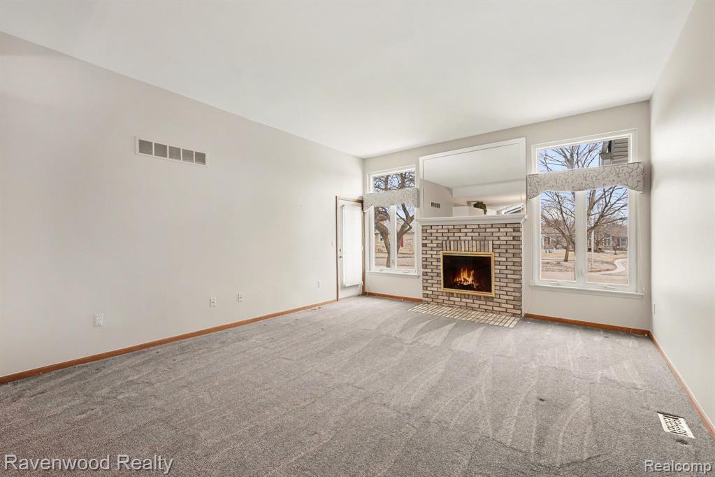 48588 Hudson Bay Court, 116, Shelby Twp, MI 48315 — Photo 9