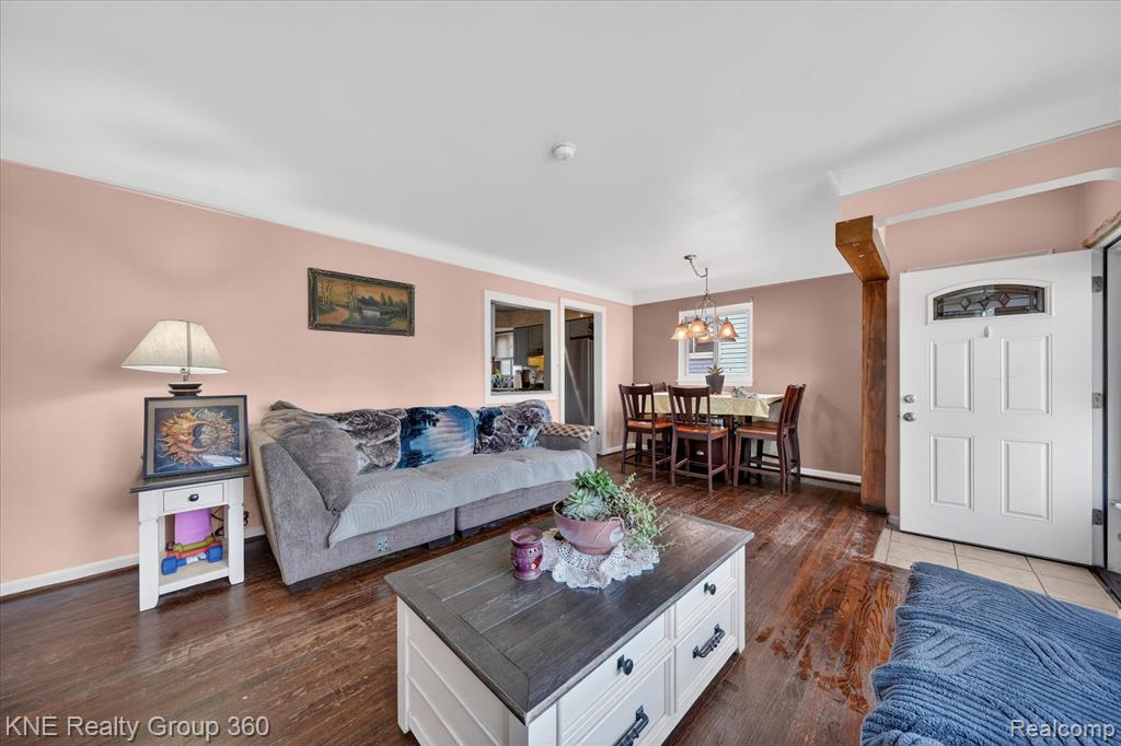 31325 Sheridan Street, Garden City, MI — Photo 9