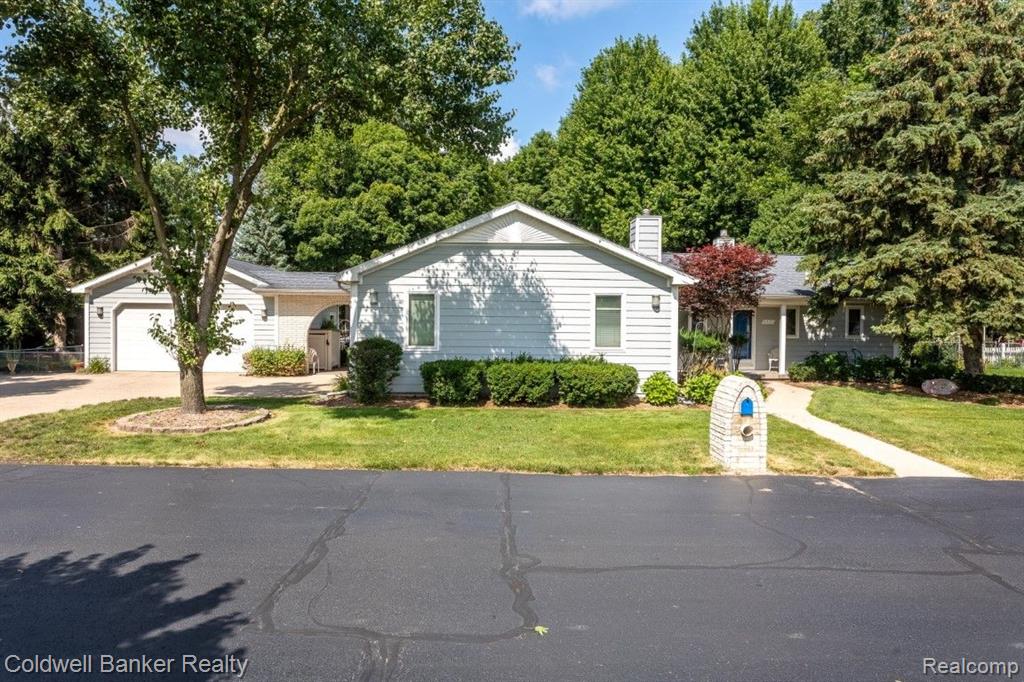 8027 EMERALD Lane W, Westland, MI — Photo 39