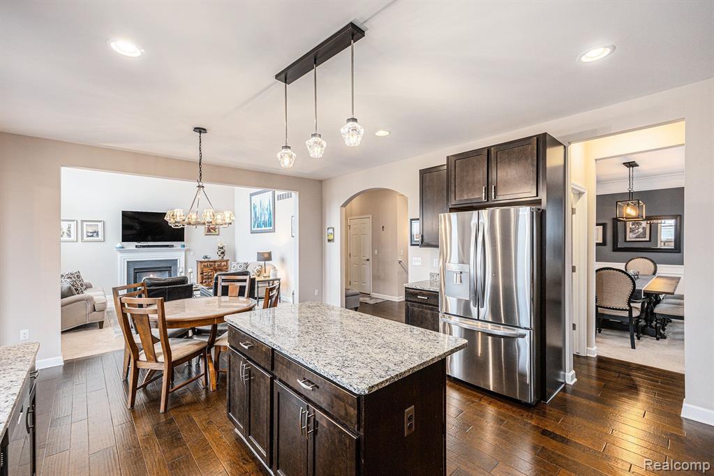4846 E Stonegate Circle, Lake Orion, MI — Photo 3