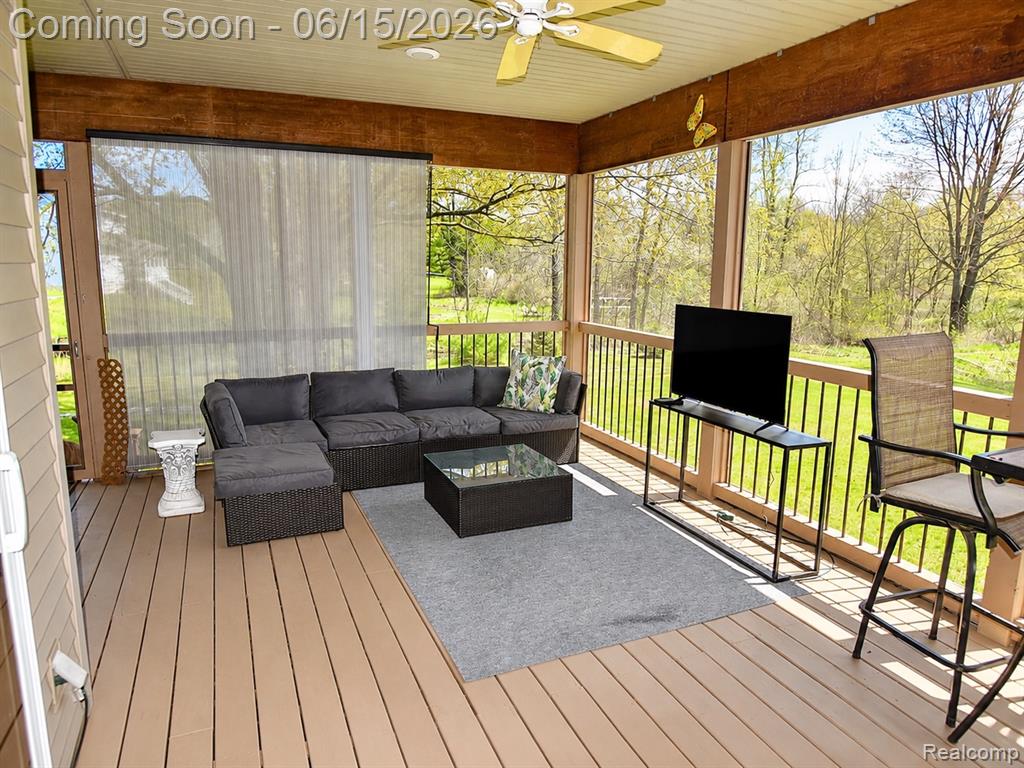 12390 Country Creek Drive, Goodrich Vlg, MI — Photo 23