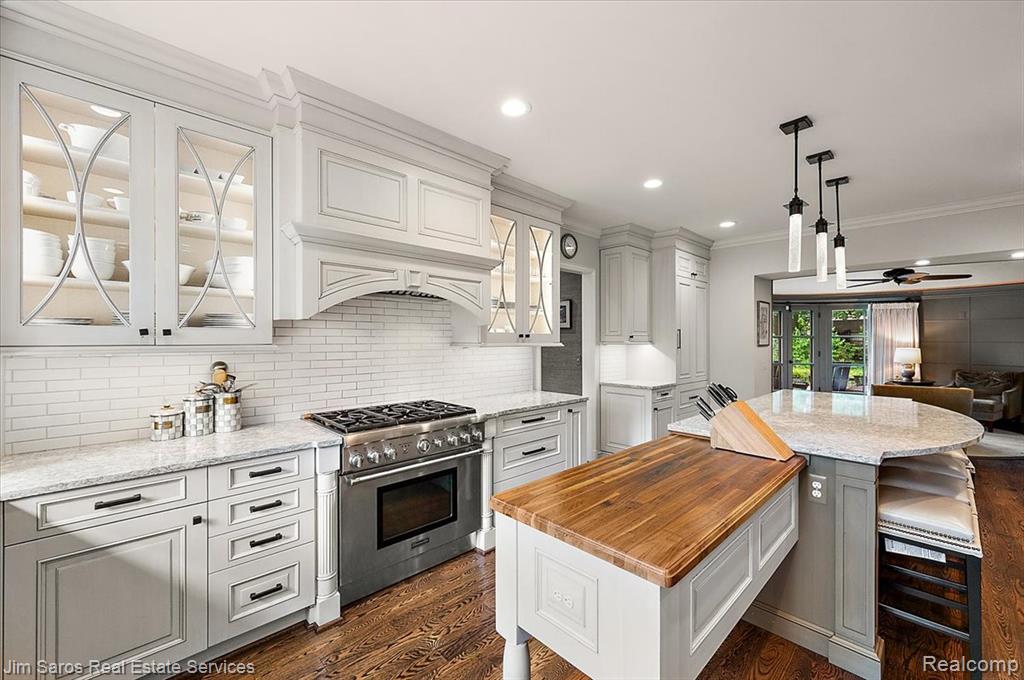 688 Balfour Street, Grosse Pointe Park, MI 48230 — Photo 12