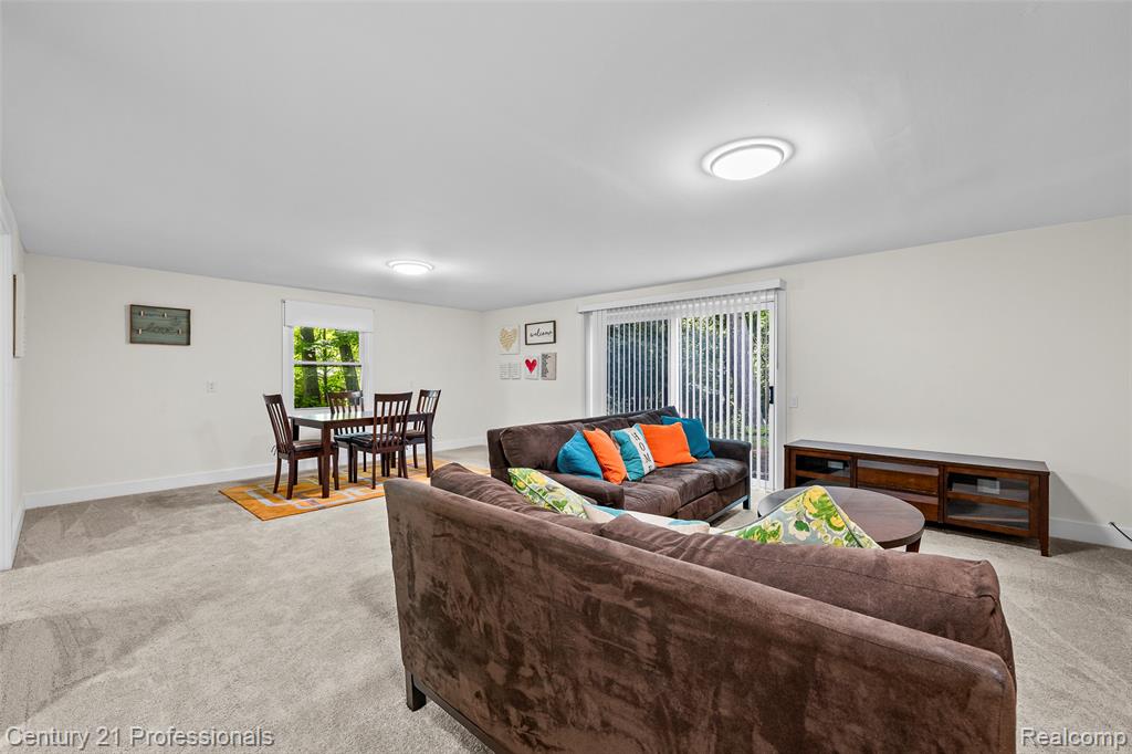745 Hawthorne Drive, Bloomfield Hills, MI 48304 — Photo 25