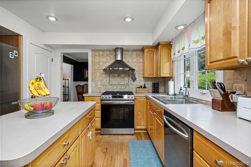 16610 Old Bedford Road, Northville, MI — Photo 17