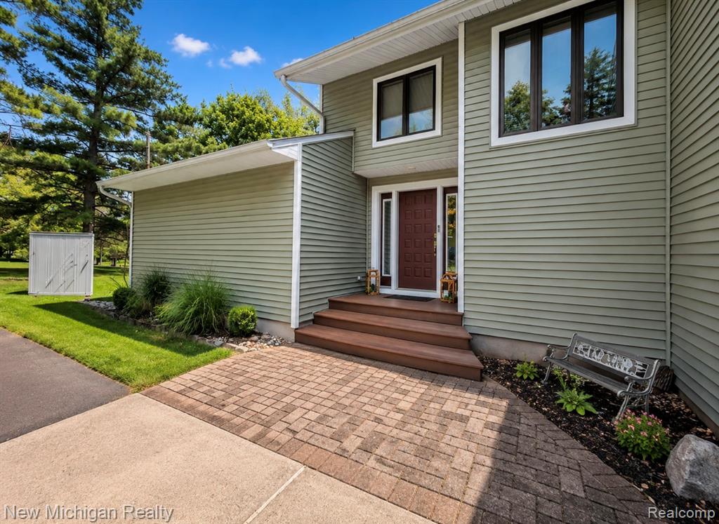 7156 River Road, Flushing, MI 48433 — Photo 2