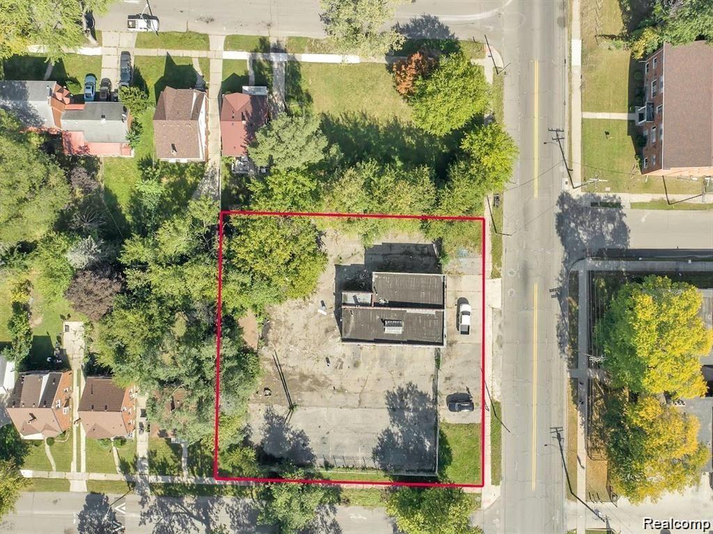 18421 LAHSER Road, Detroit, MI 48219 — Photo 11