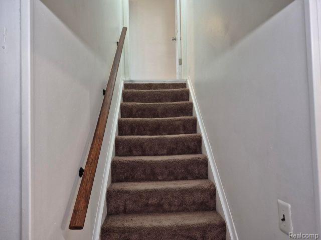 8401 18 Mile Rd #111 Road, Sterling Heights, MI 48313 — Photo 19