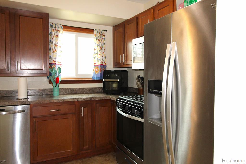 32474 Leona Street, Garden City, MI — Photo 4