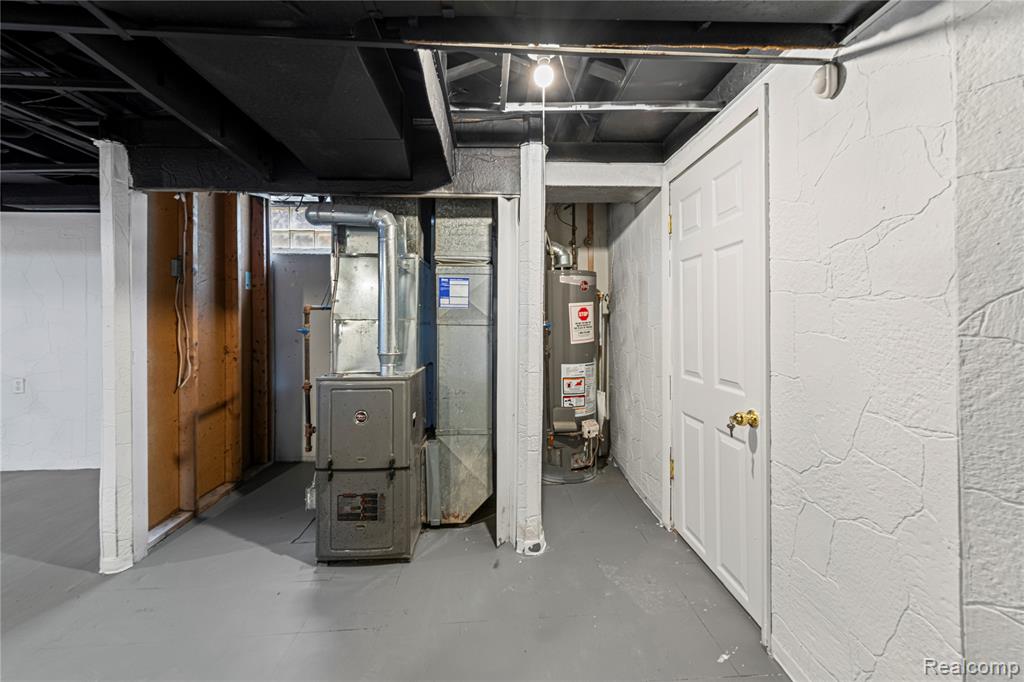 19478 Winthrop Street, Detroit, MI 48235 — Photo 21