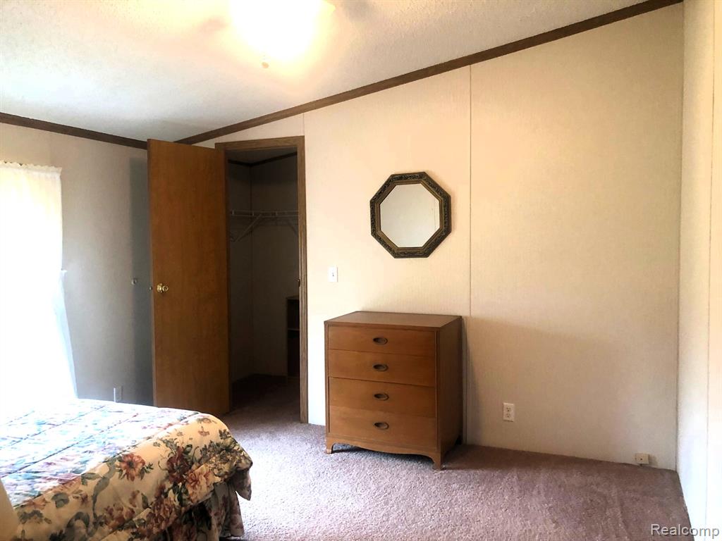 614 Spruce Court, Jonesville, MI 49250 — Photo 13