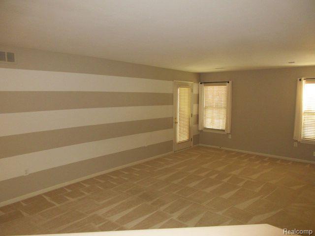 4192 BERKELEY Avenue, Canton, MI 48188 — Photo 5