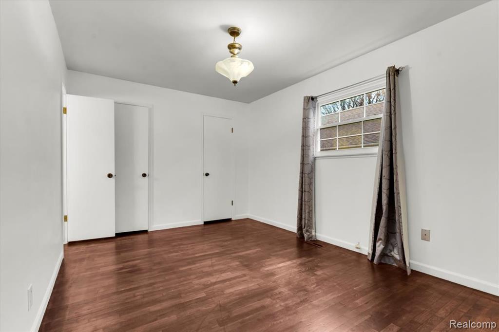 4460 Bristolwood Drive, Flint, MI 48507 — Photo 13