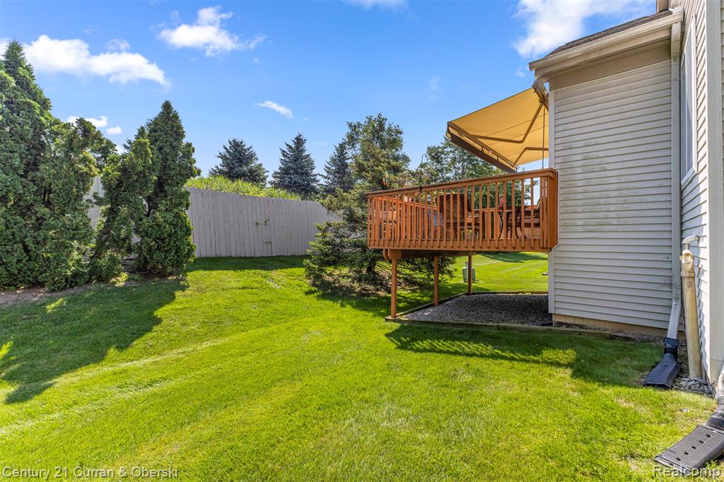 698 Ravencrest Lane, Westland, MI — Photo 40
