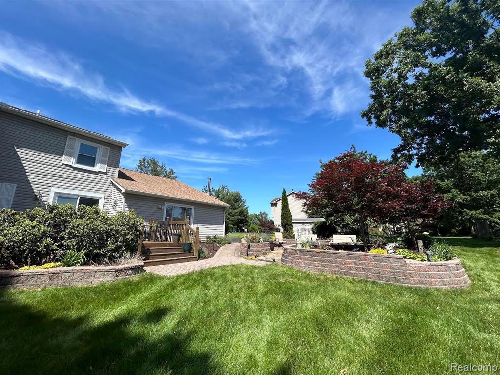 1427 N SILO RIDGE Drive, Ann Arbor, MI 48108 — Photo 15