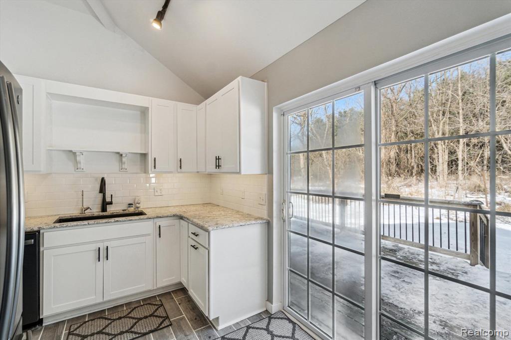 5815 E ALLEN Road, Howell, MI 48855 — Photo 15
