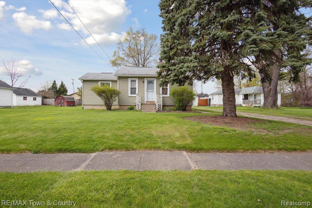 4127 DOUGLAS Avenue, Flint, MI 48506 — Photo 2