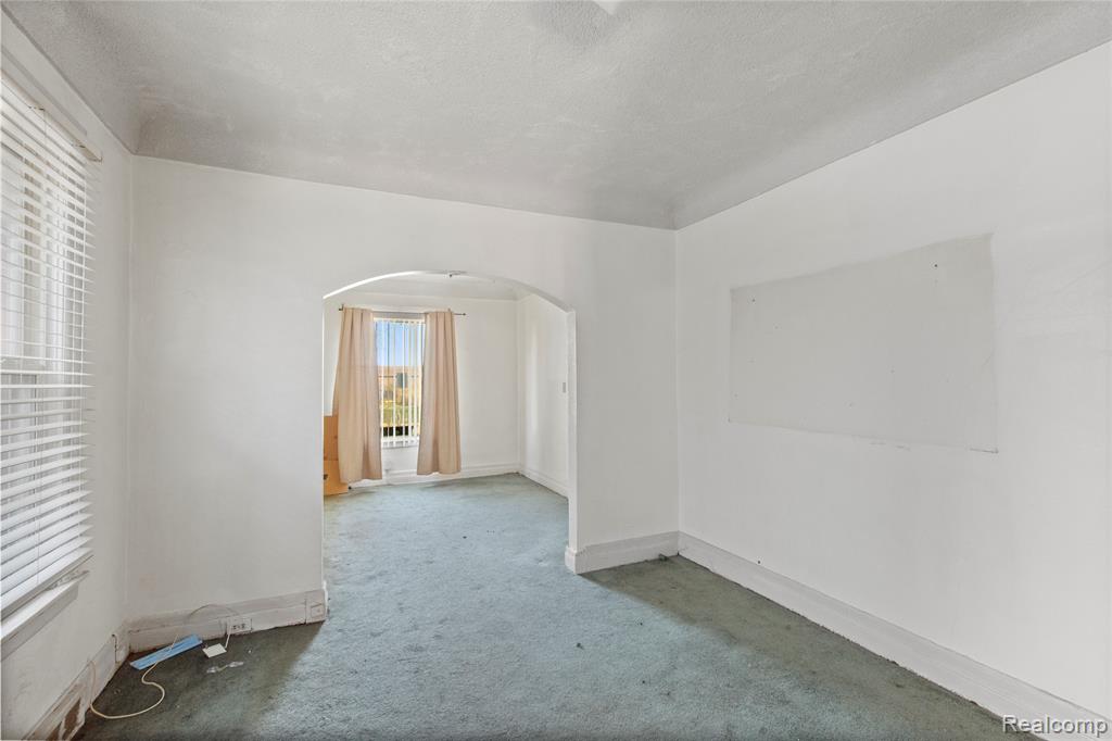 5049 Pennsylvania Street, Detroit, MI 48213 — Photo 11