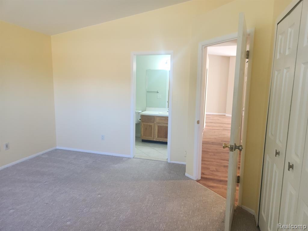 22200 PONDVIEW, Novi, MI — Photo 13