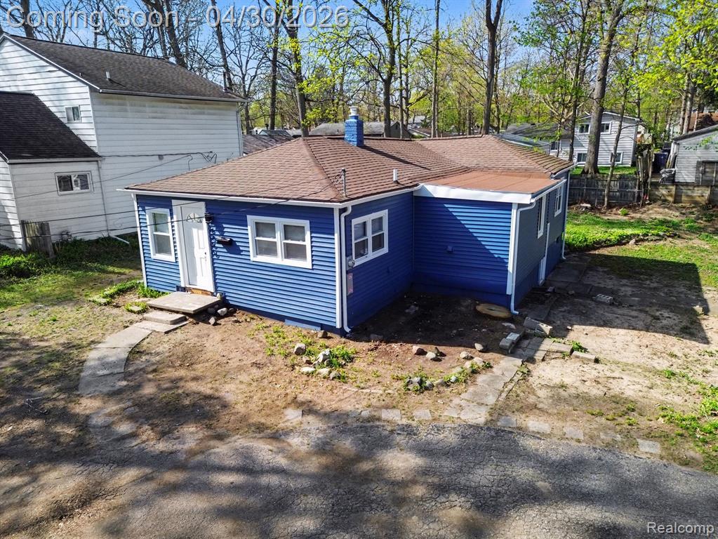6366 Dellwood Drive, Waterford, MI 48329 — Photo 24