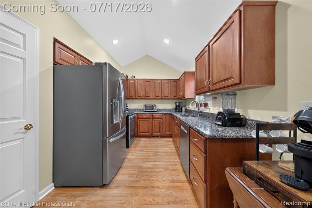26606 Hales Street, Madison Heights, MI 48071 — Photo 7