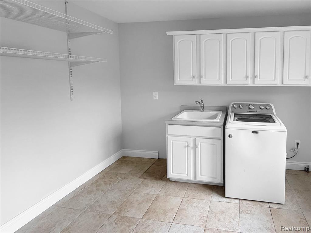 35854 Castlemeadow Drive, Farmington, MI 48335 — Photo 7