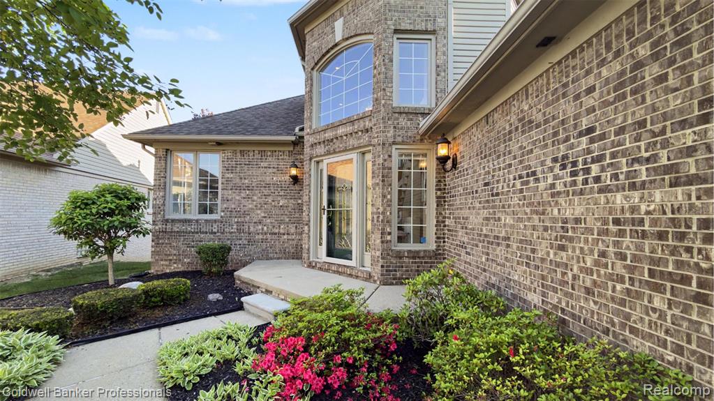 6400 Copper Creek Drive W, Washington, MI — Photo 9