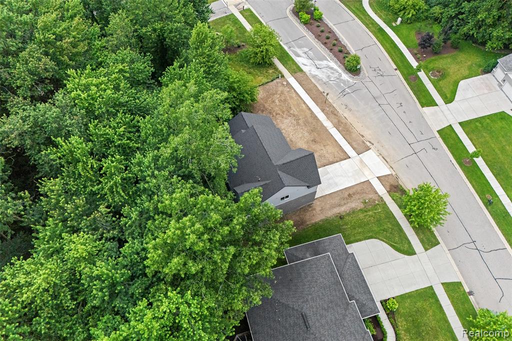 1487 ST JAMES Boulevard, Ann Arbor, MI 48108 — Photo 41