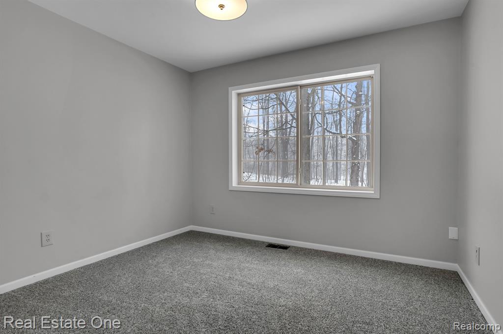 195 Corey Lane, Ortonville, MI 48462 — Photo 31
