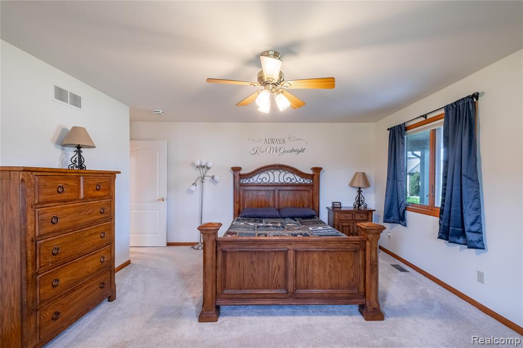 5355 Wyndemere Common Square, Swartz Creek, MI 48473 — Photo 18
