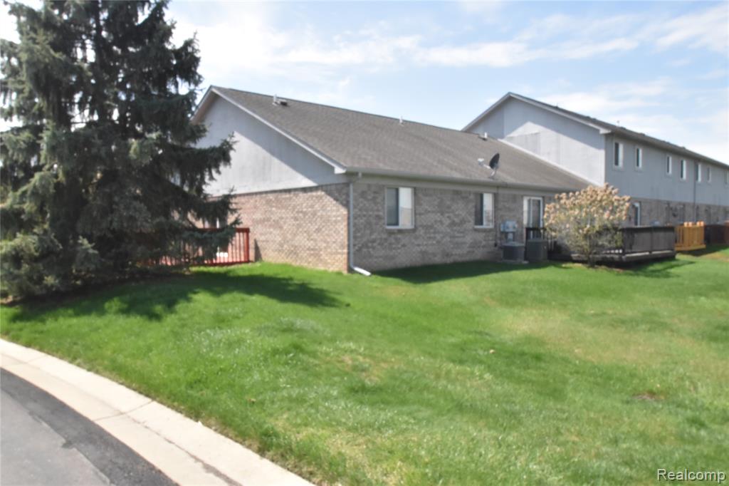 23436 Mahoney Court, 182, Trenton, MI 48183 — Photo 27