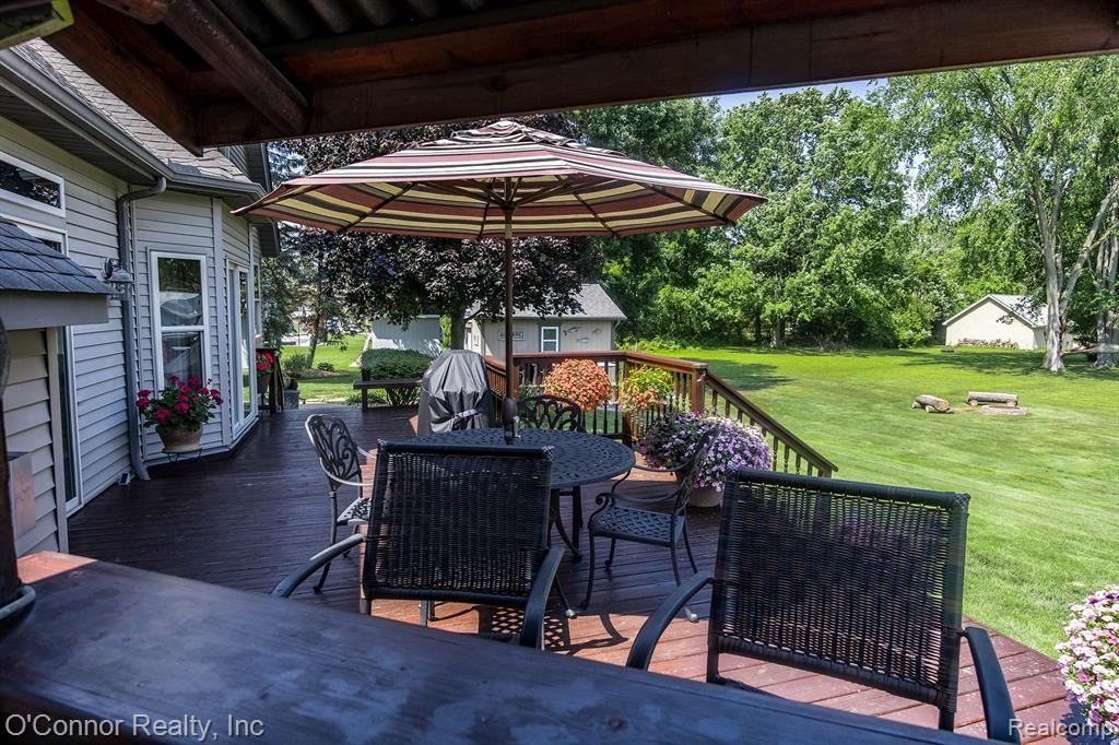 765 Lomasney Lane, Marysville, MI 48040 — Photo 16