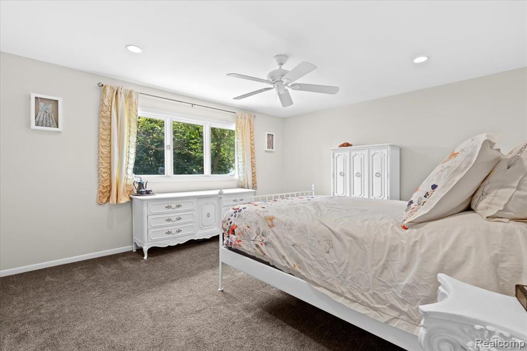6678 Johnathon, Troy, MI 48098 — Photo 30