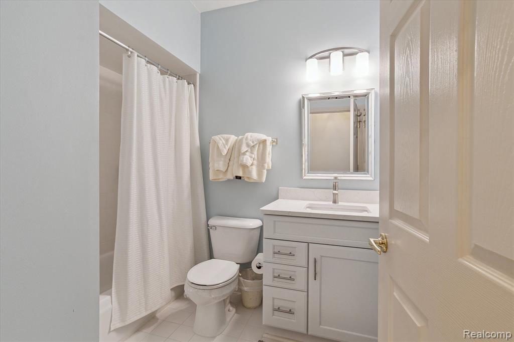 39472 EDGEWATER Drive, Northville, MI 48168 — Photo 22