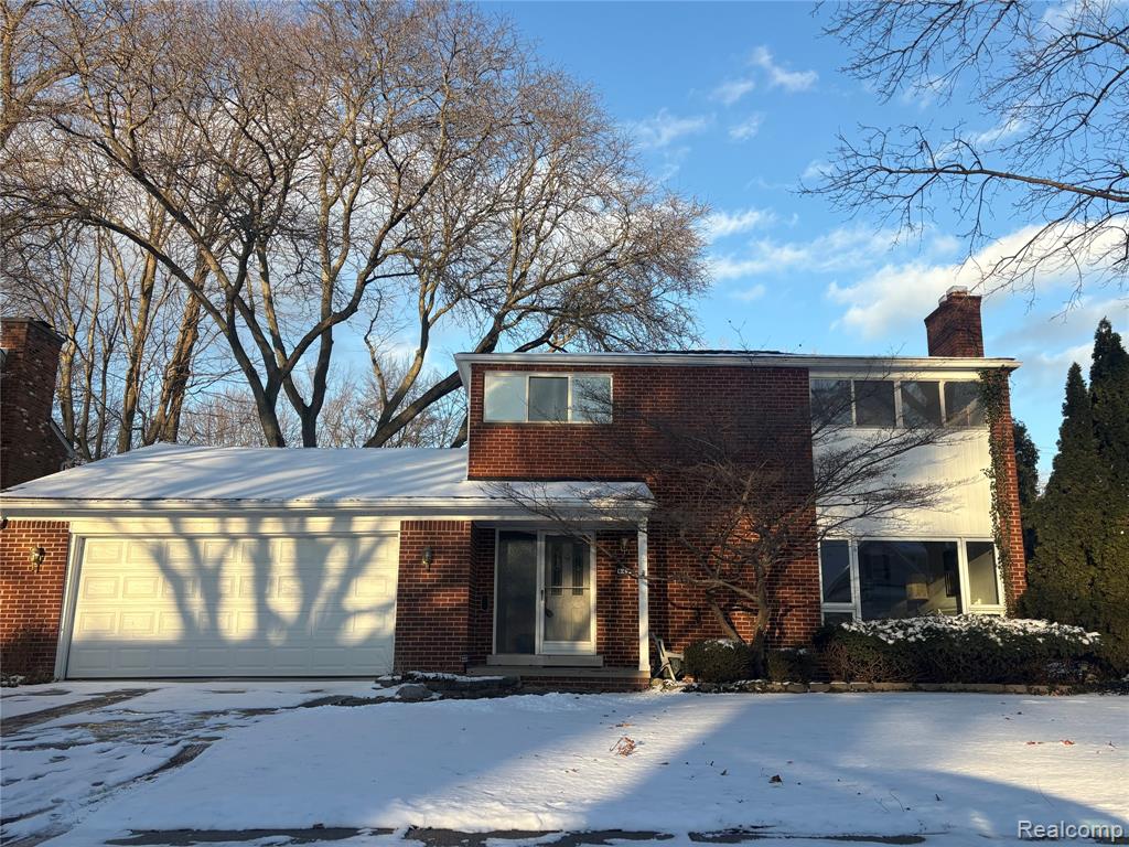 646 Peach Tree Lane, Grosse Pointe Woods, MI 48236 — front exterior