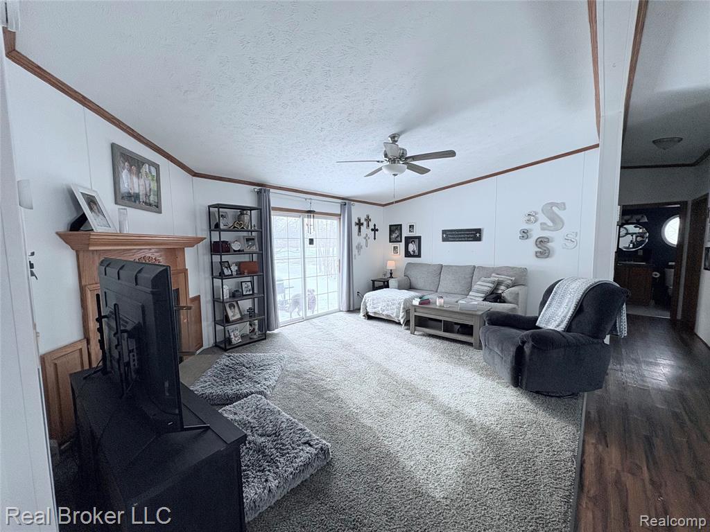 6054 Lapeer Road, Burton, MI 48509 — Photo 7