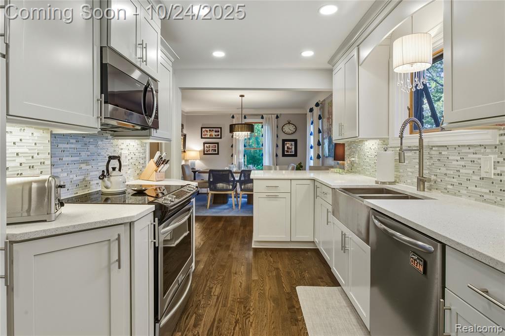 8094 Huntington Road, Huntington Woods, MI — Photo 12