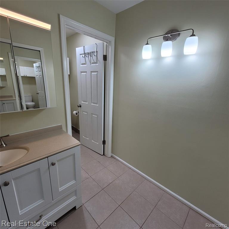 5208 Woodview Drive, Bloomfield Hills, MI 48302 — Photo 29