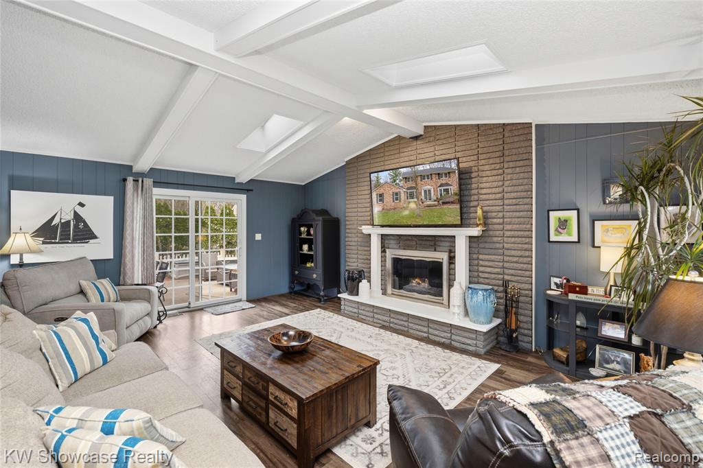 6144 Venice Drive, Commerce Twp, MI 48382 — Photo 17