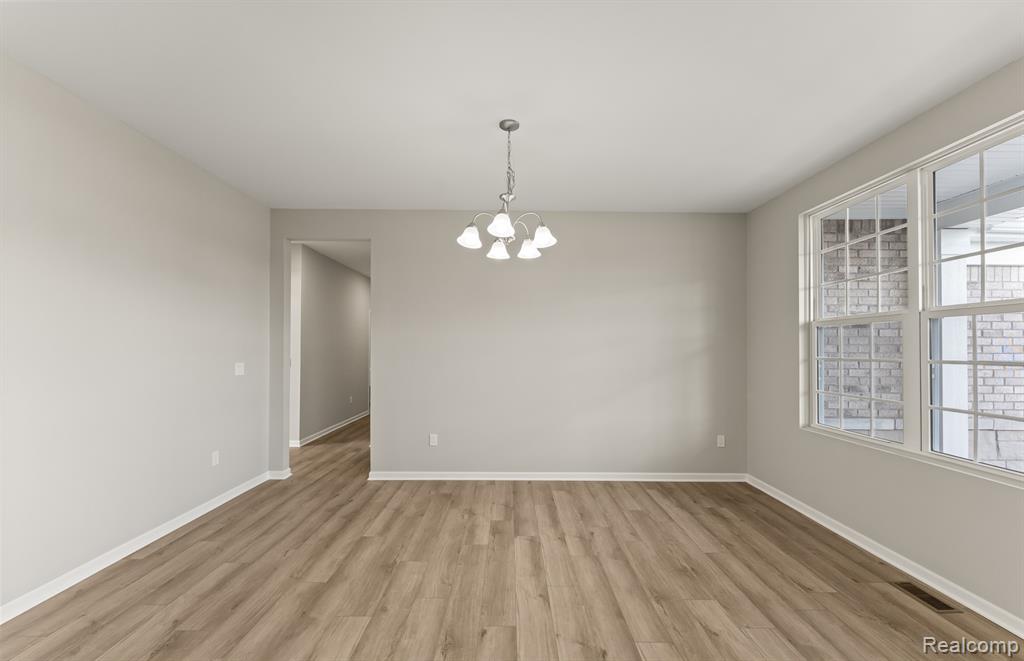 51105 Deerbrook Drive, Macomb, MI 48042 — Photo 16