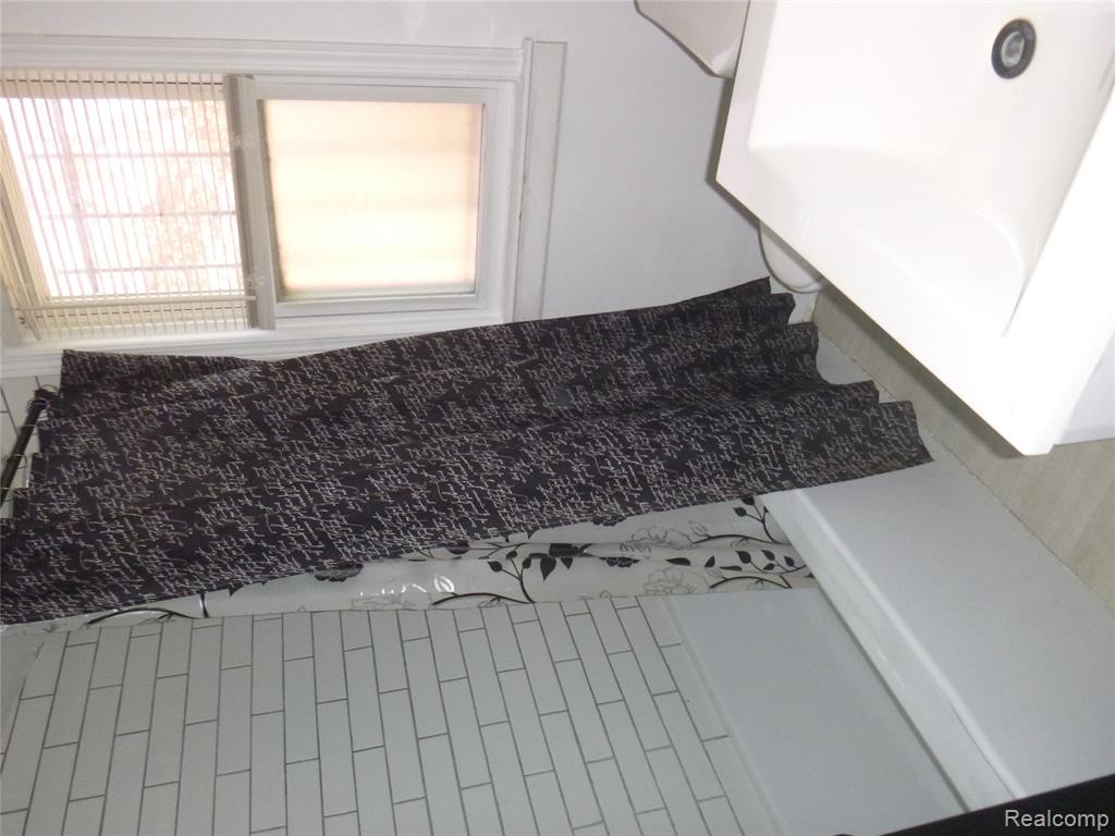 10078 Heyden Court, Detroit, MI 48228 — Photo 8