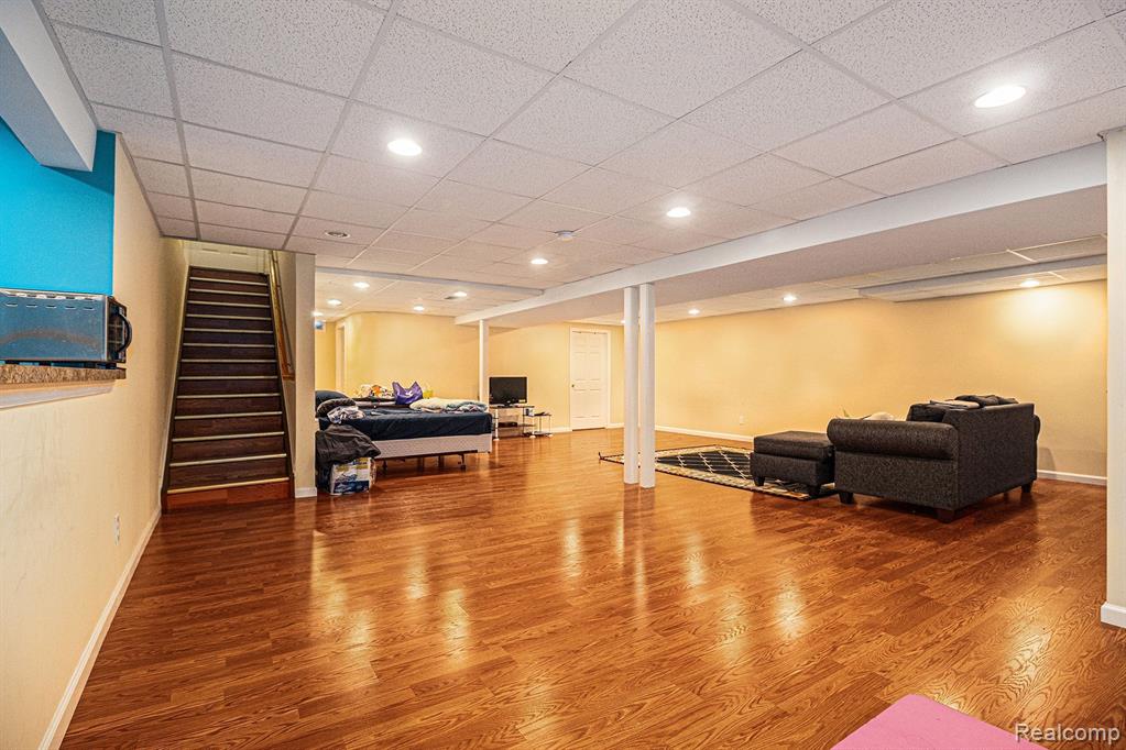 47291 FAIRLAWN Court, Canton, MI 48188 — Photo 24