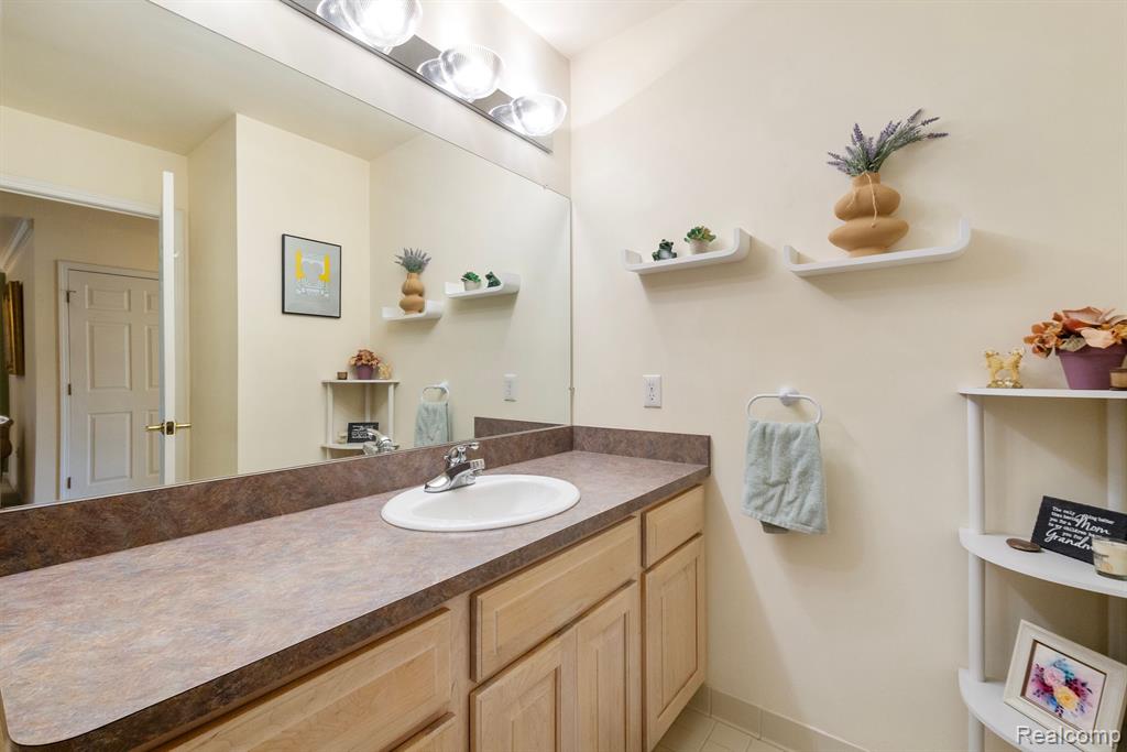 4444 Wisteria Court, Warren, MI 48092 — Photo 18