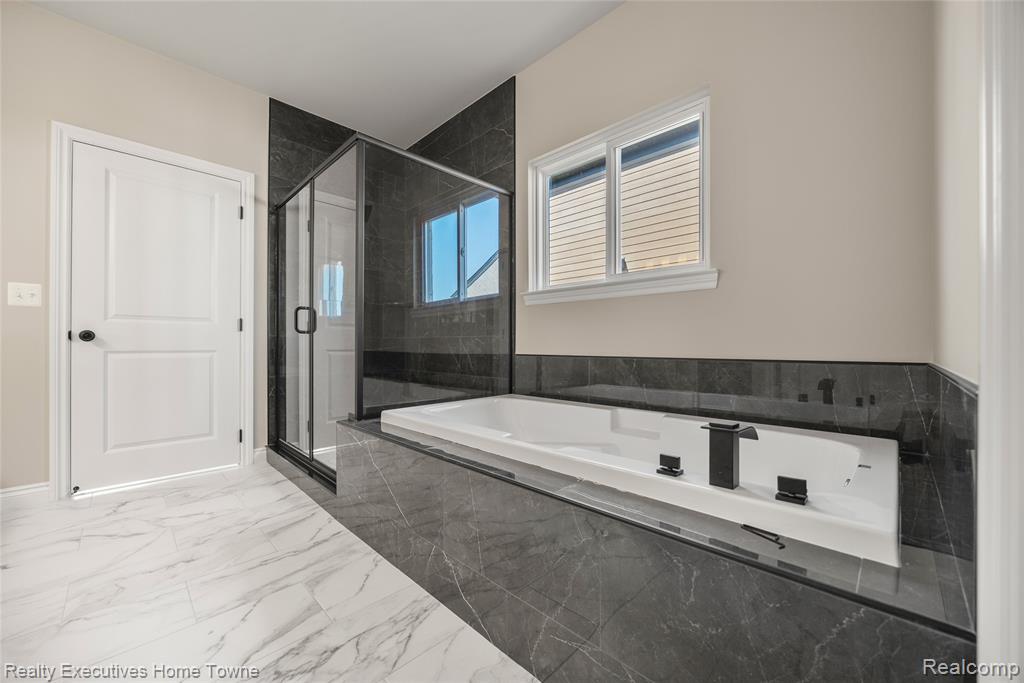 35962 Cascade Drive, New Baltimore, MI 48047 — Photo 20