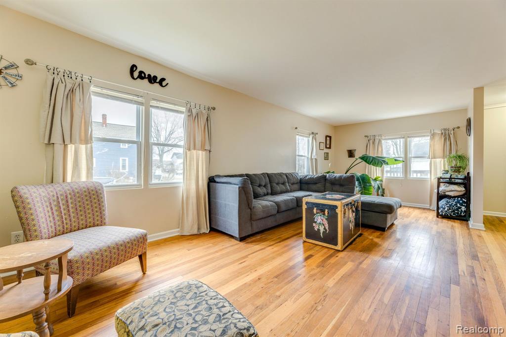 901 GARFIELD Street, Port Huron, MI 48060 — Photo 12