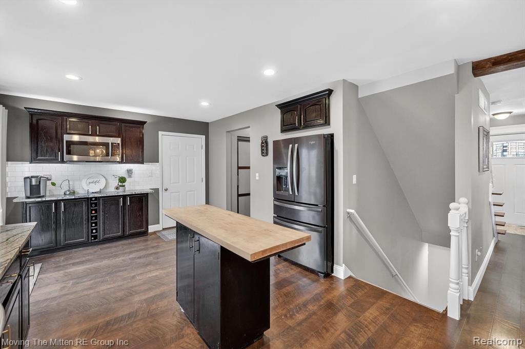 10129 Walnut Shores Drive, Fenton, MI 48430 — Photo 14